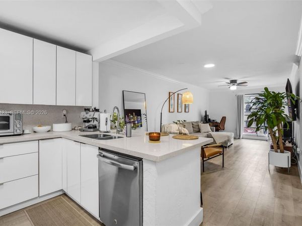 1650 S Le Jeune Rd , Unit 105, Coral Gables, FL 33134