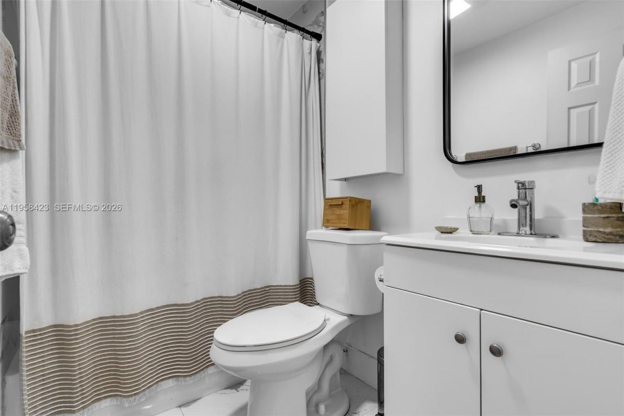 1650 S Le Jeune Rd , Unit 105, Coral Gables, FL 33134 Photo