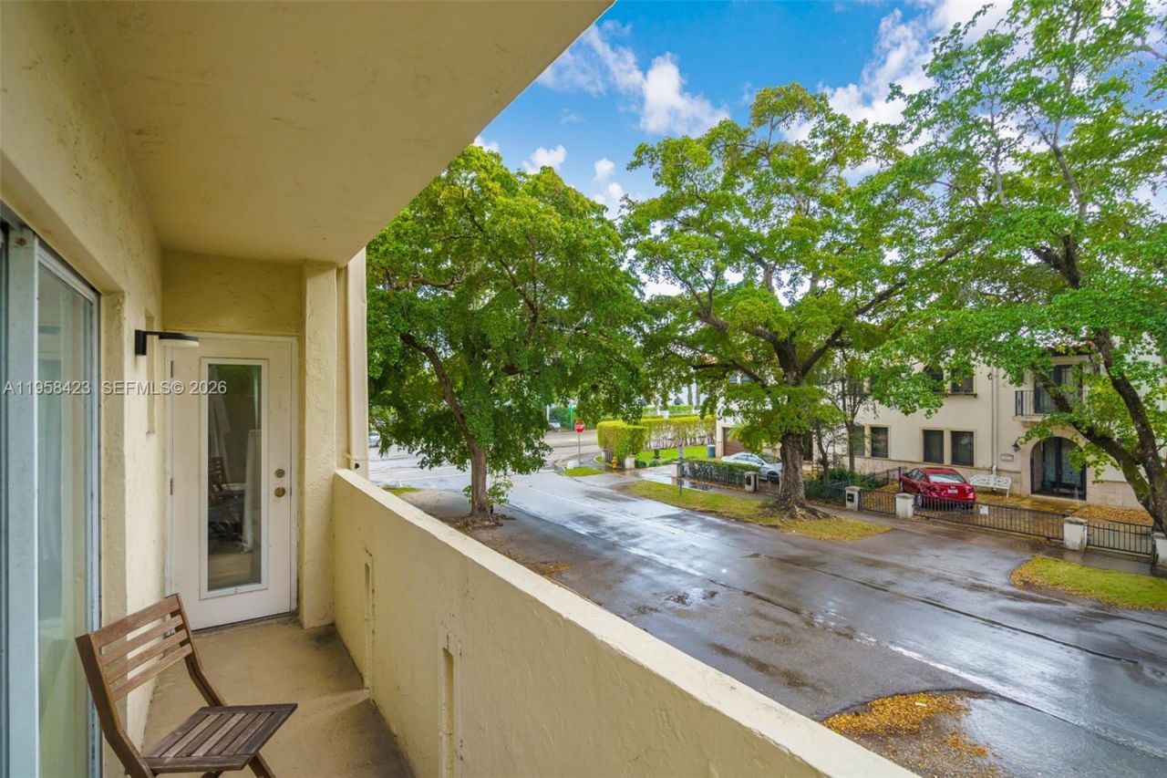 1650 S Le Jeune Rd , Unit 105, Coral Gables, FL 33134 Photo