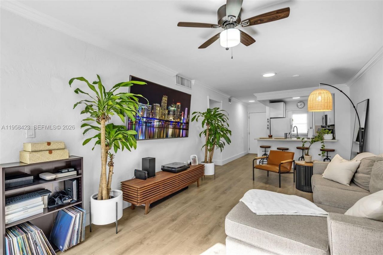 1650 S Le Jeune Rd , Unit 105, Coral Gables, FL 33134 Photo