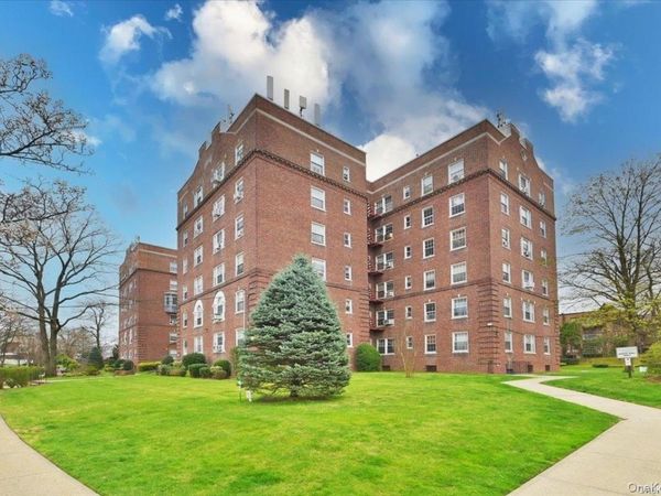 175-06 Devonshire Road , Unit 4M, Jamaica Estates, NY 11432