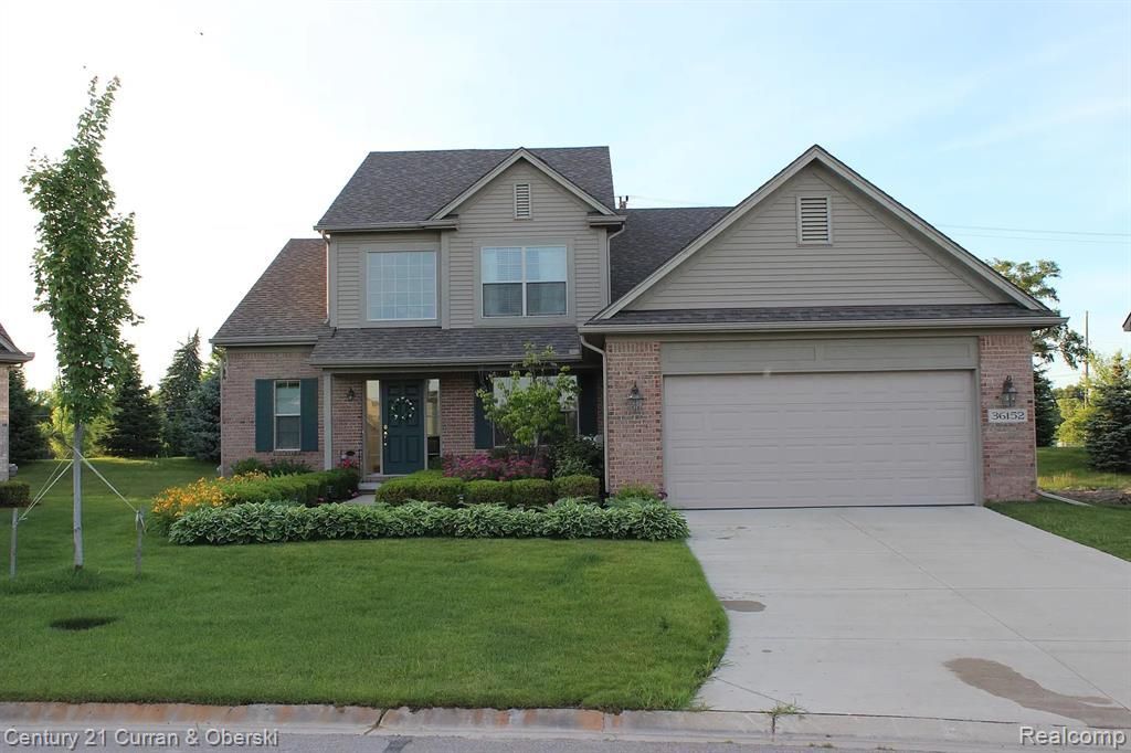 36152 Fairway Drive, Livonia, MI 48152 Main Photo