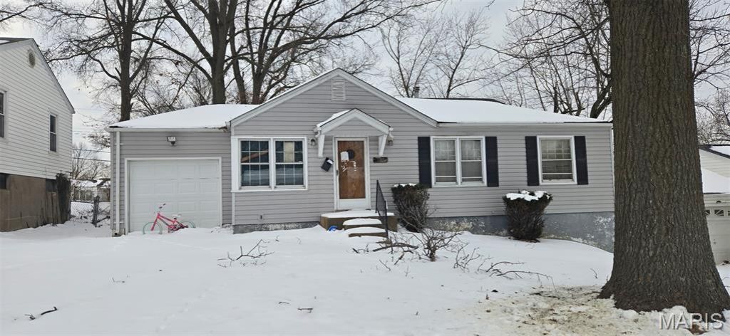 10241 Unicorn Drive, Saint Louis, MO 63137 Main Photo