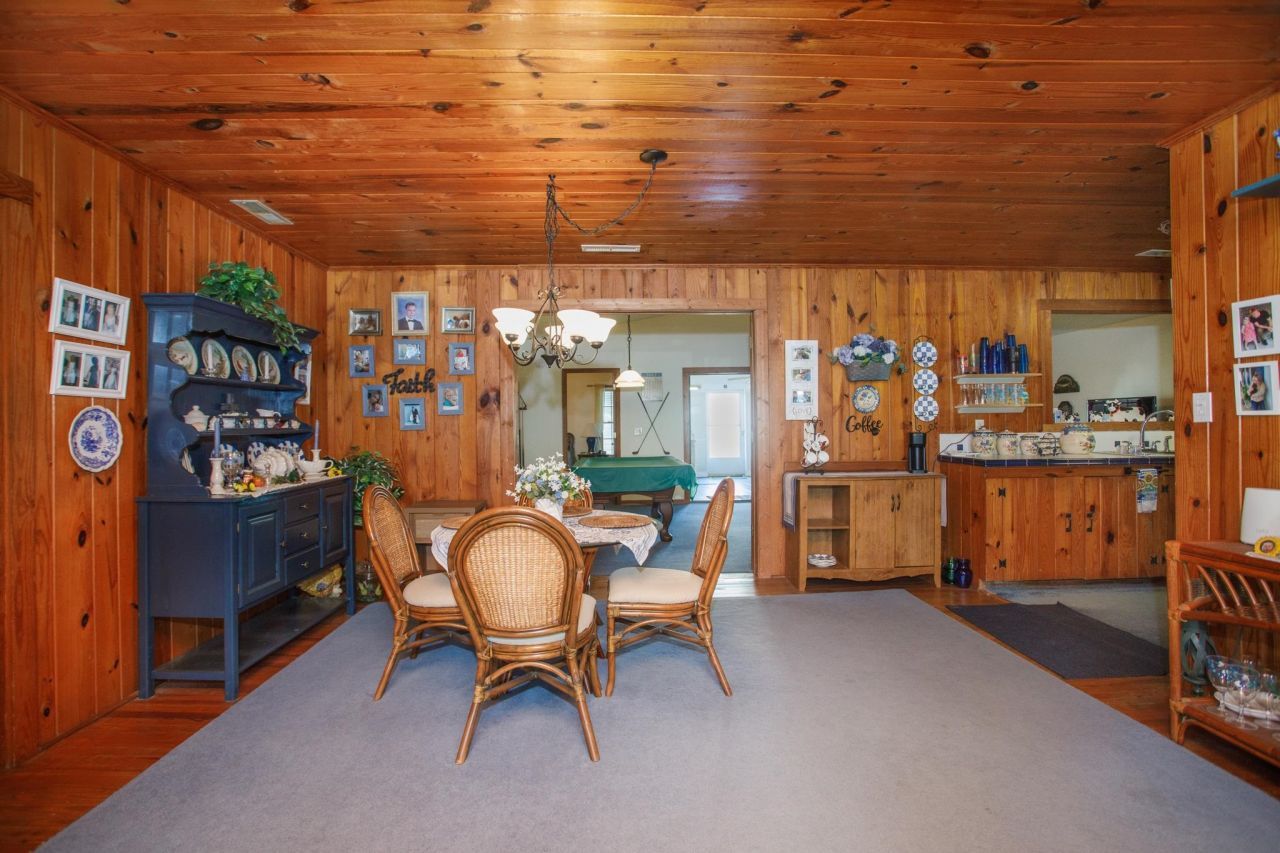 1606 Hillside Dr. S Photo 14