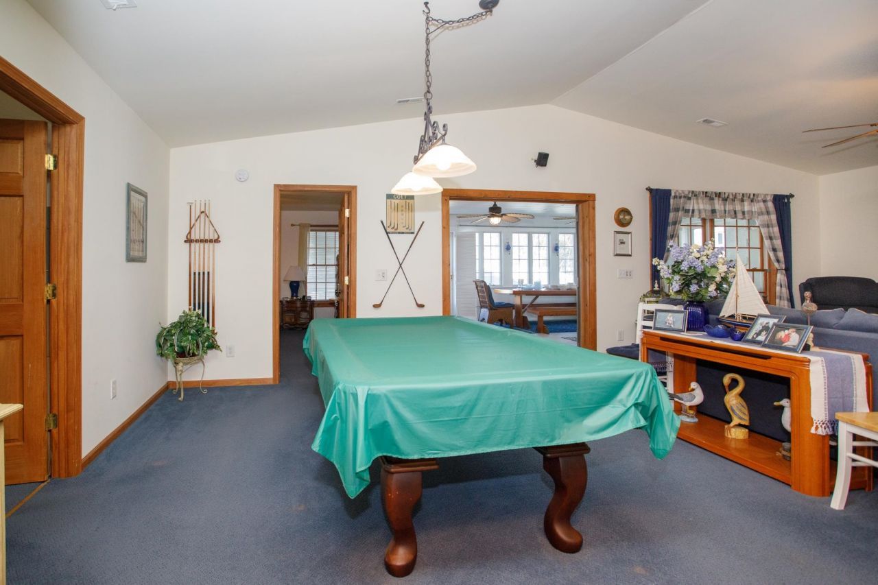 1606 Hillside Dr. S Photo 17