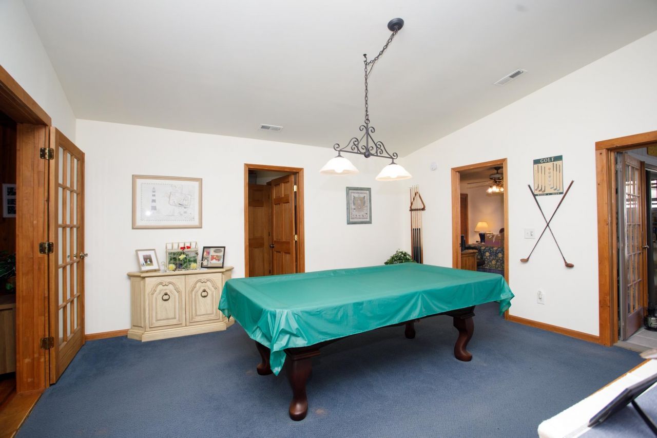 1606 Hillside Dr. S Photo 18