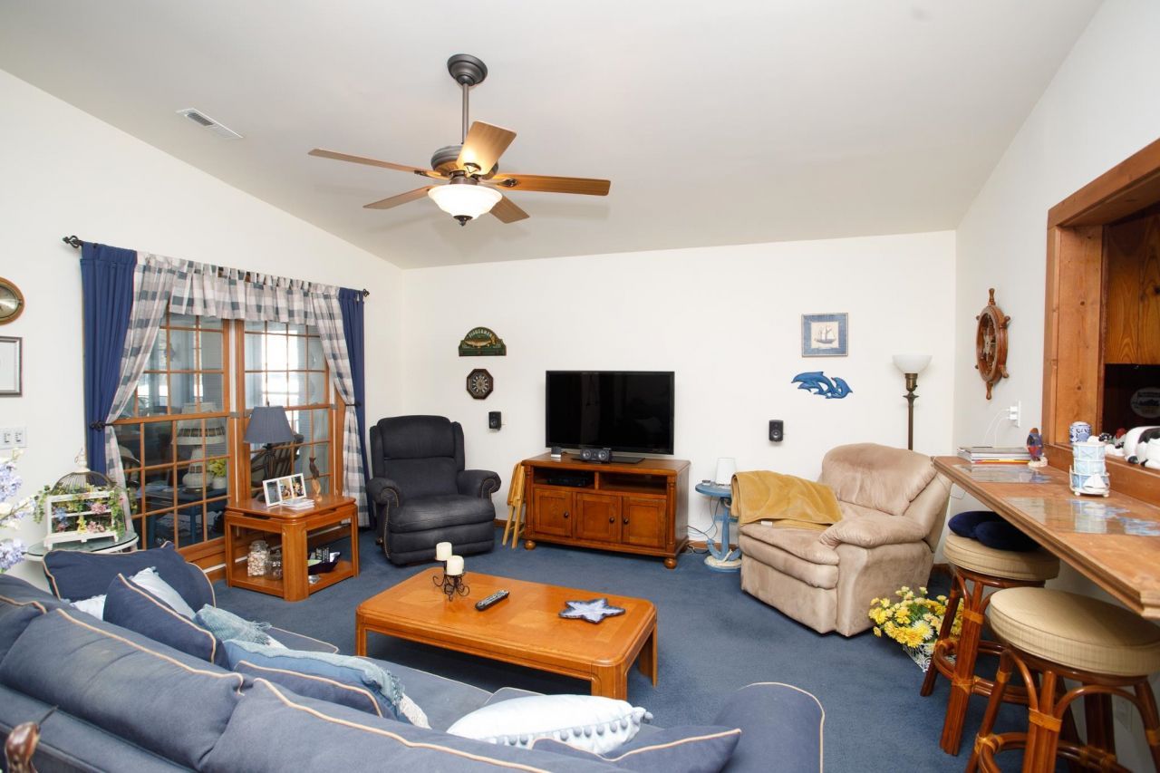 1606 Hillside Dr. S Photo 19