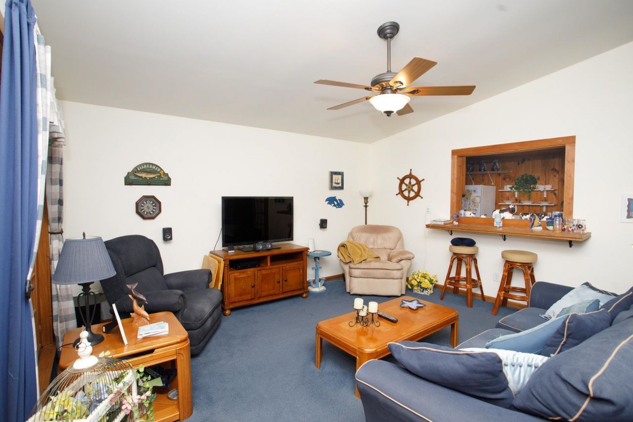 1606 Hillside Dr. S Photo 20