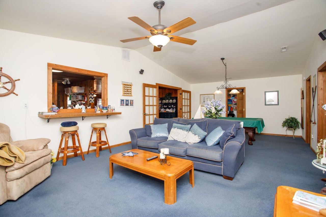 1606 Hillside Dr. S Photo 22