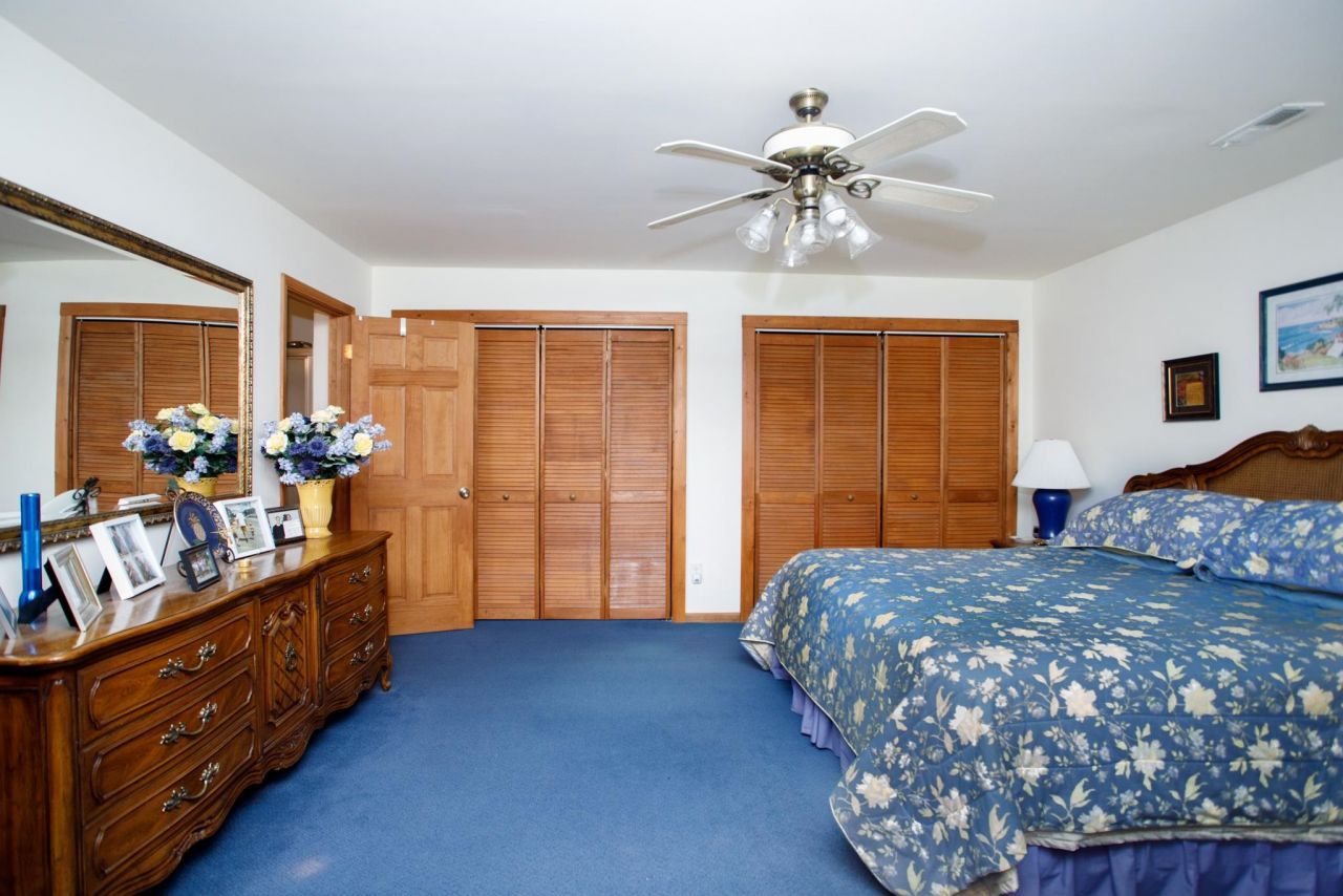 1606 Hillside Dr. S Photo 24