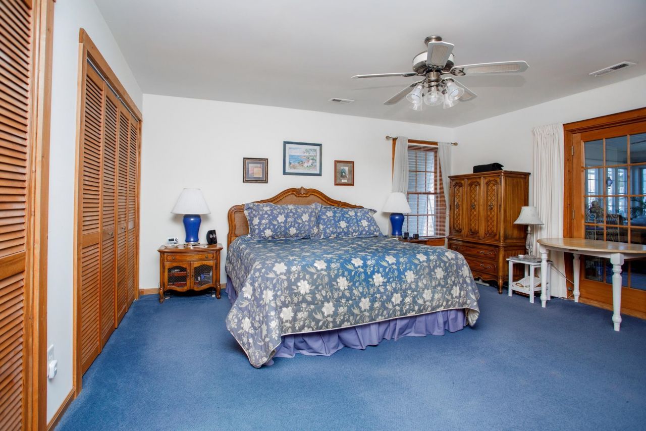 1606 Hillside Dr. S Photo 25