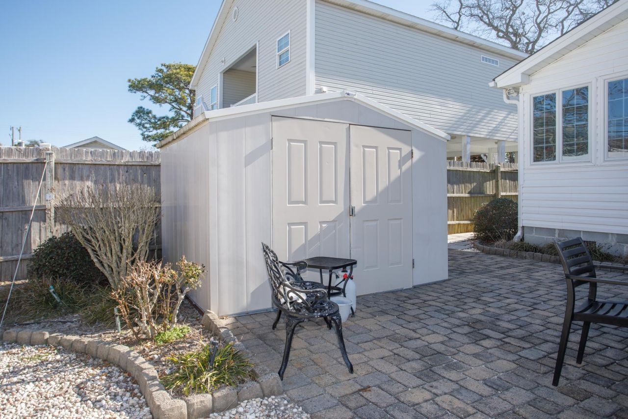 1606 Hillside Dr. S Photo 32