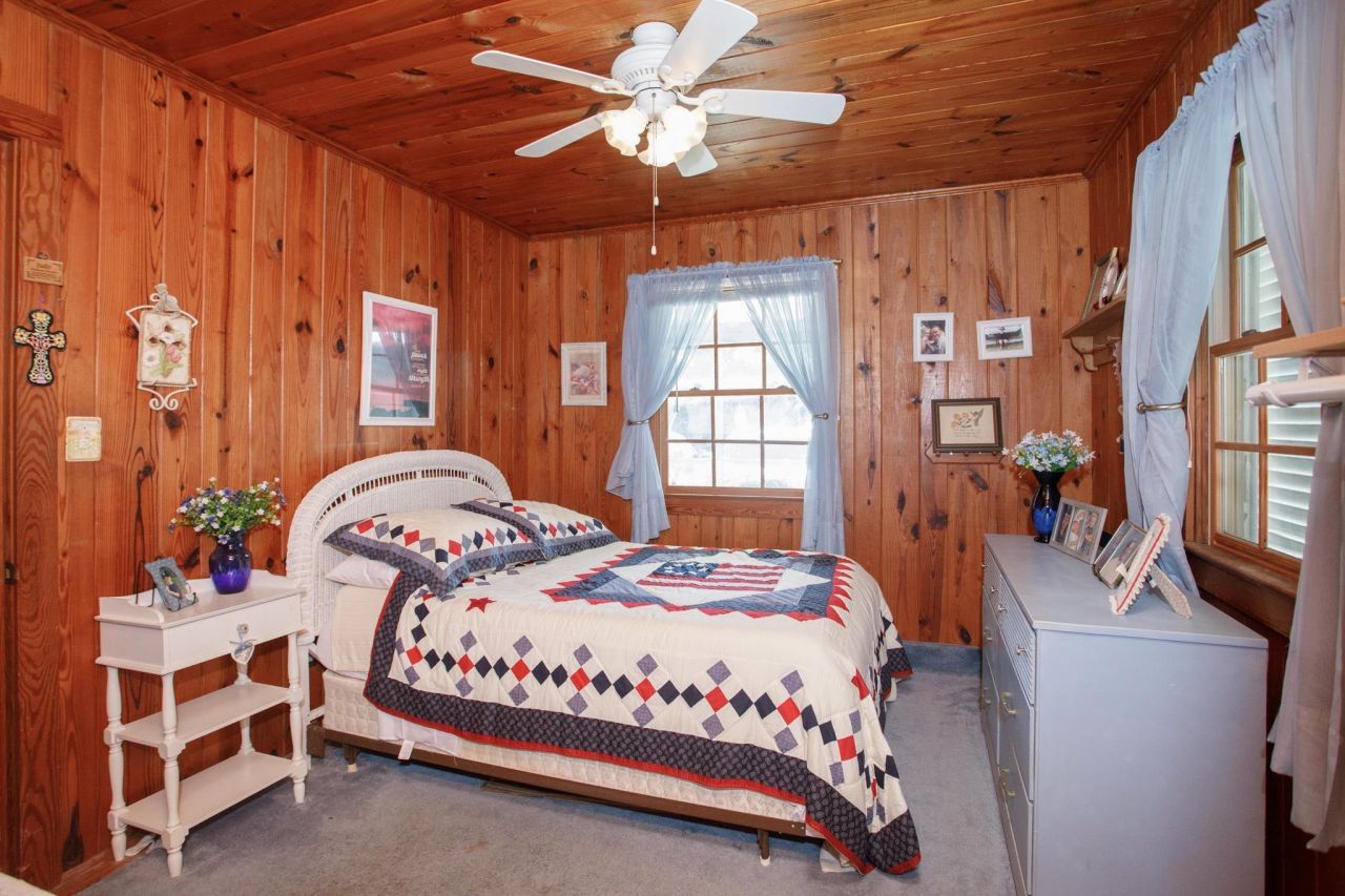 1606 Hillside Dr. S Photo 6