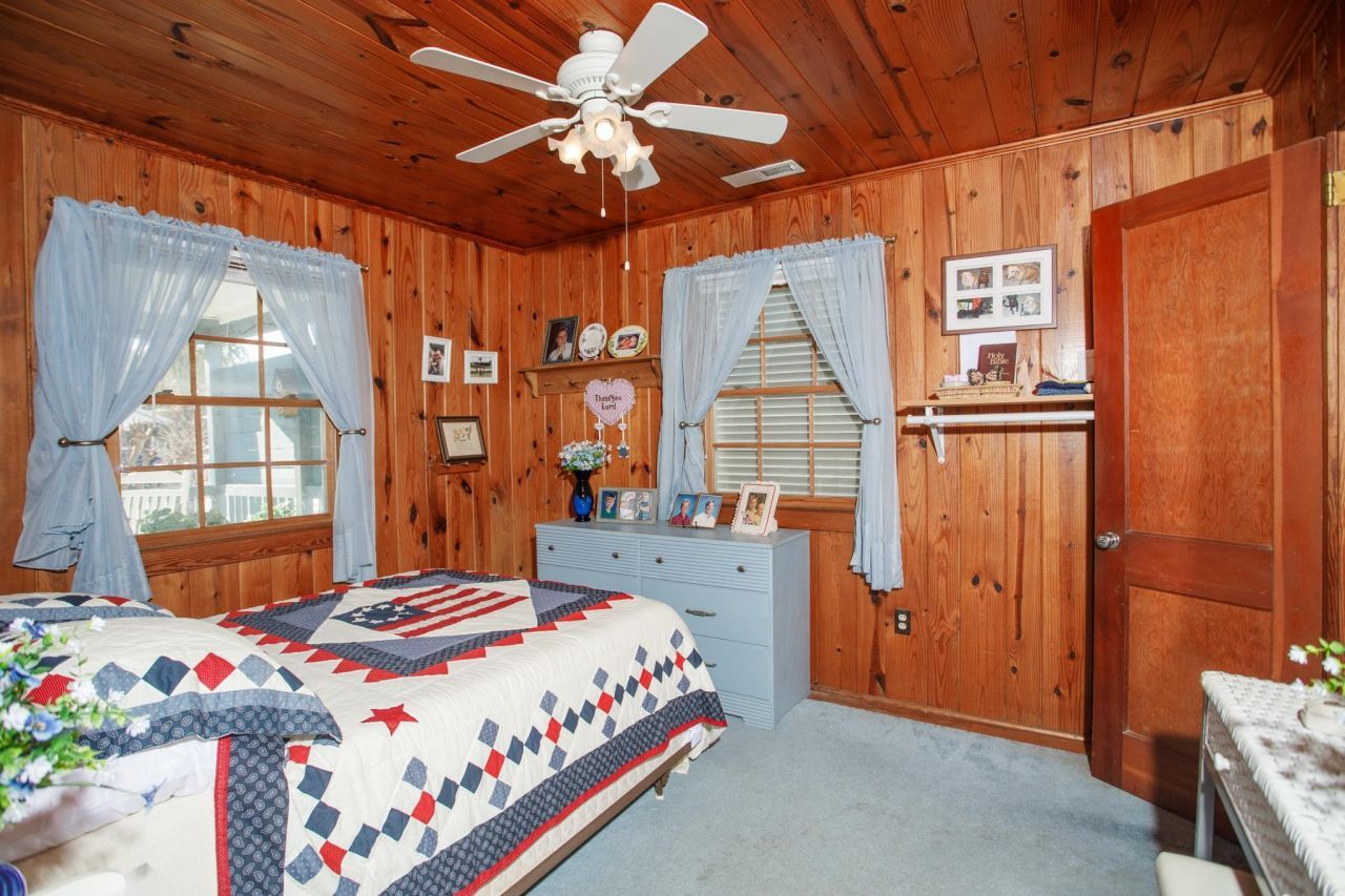 1606 Hillside Dr. S Photo 7