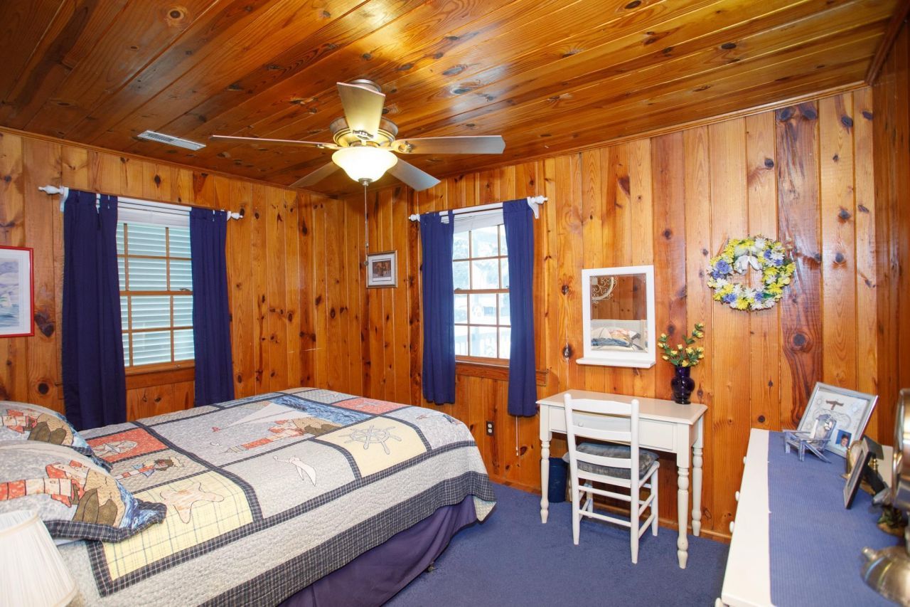 1606 Hillside Dr. S Photo 9