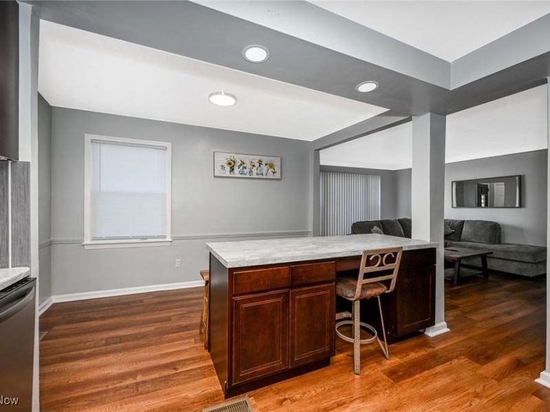 18220 Invermere Avenue, Cleveland, OH 44128 Photo 12