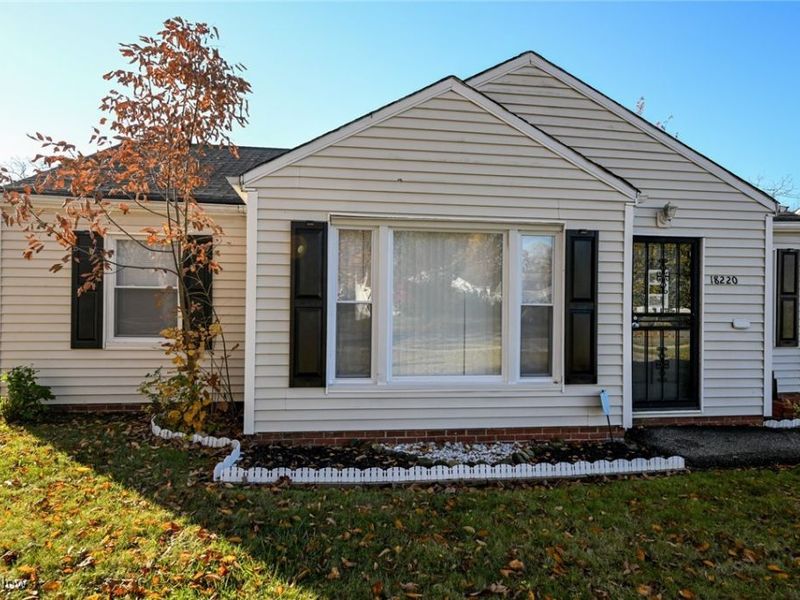 18220 Invermere Avenue, Cleveland, OH 44128 Photo 2