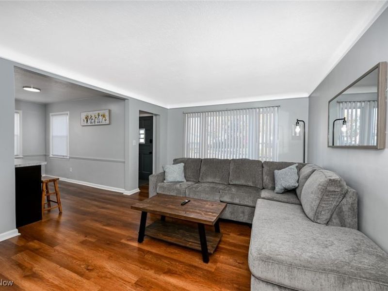 18220 Invermere Avenue, Cleveland, OH 44128 Photo 8