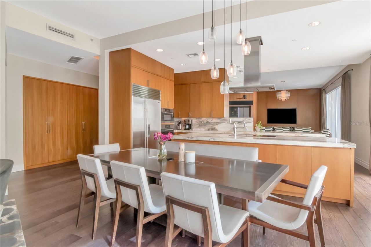 450 Knights Run Avenue, Unit 2102, Tampa, FL 33602 Photo