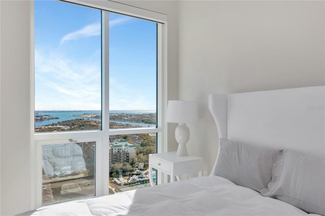 450 Knights Run Avenue, Unit 2102, Tampa, FL 33602 Photo