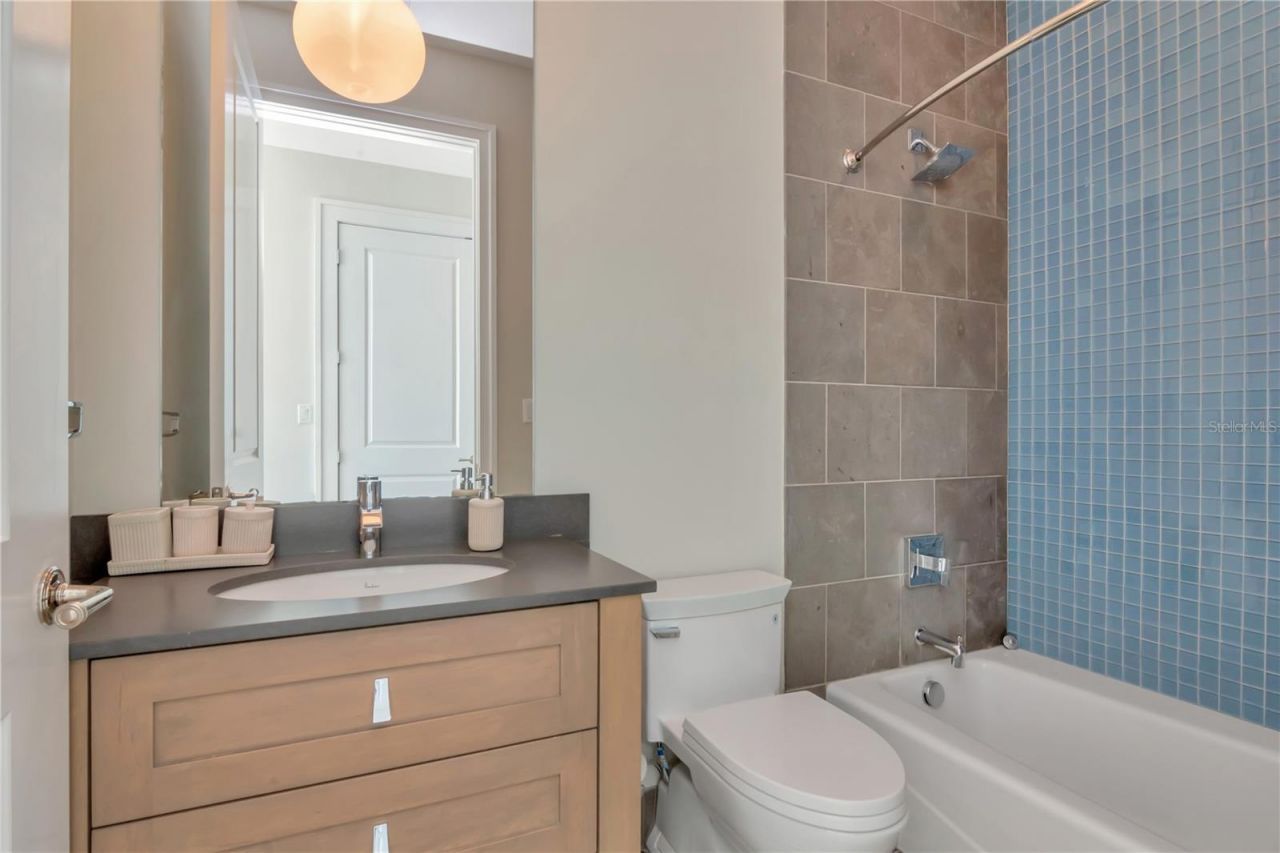 450 Knights Run Avenue, Unit 2102, Tampa, FL 33602 Photo