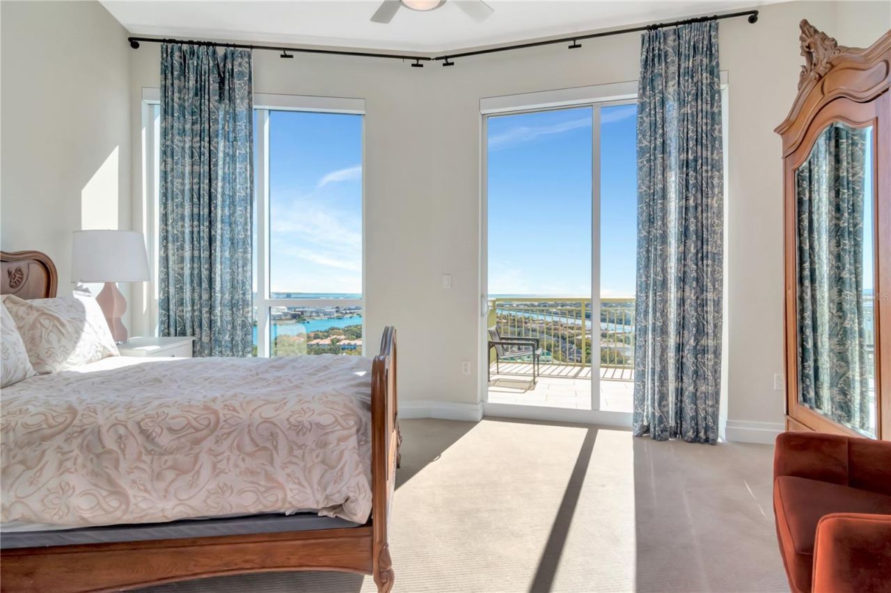 450 Knights Run Avenue, Unit 2102, Tampa, FL 33602 Photo