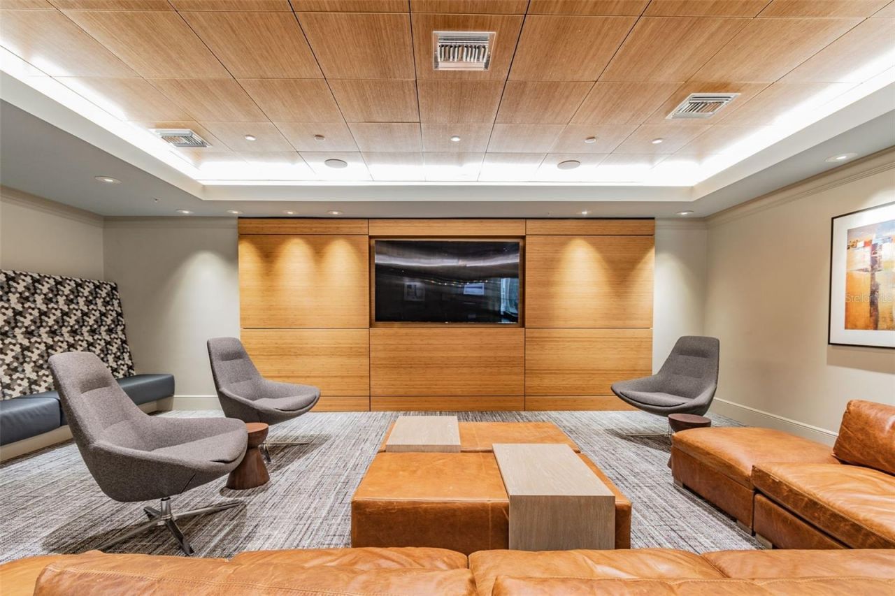 450 Knights Run Avenue, Unit 2102, Tampa, FL 33602 Photo