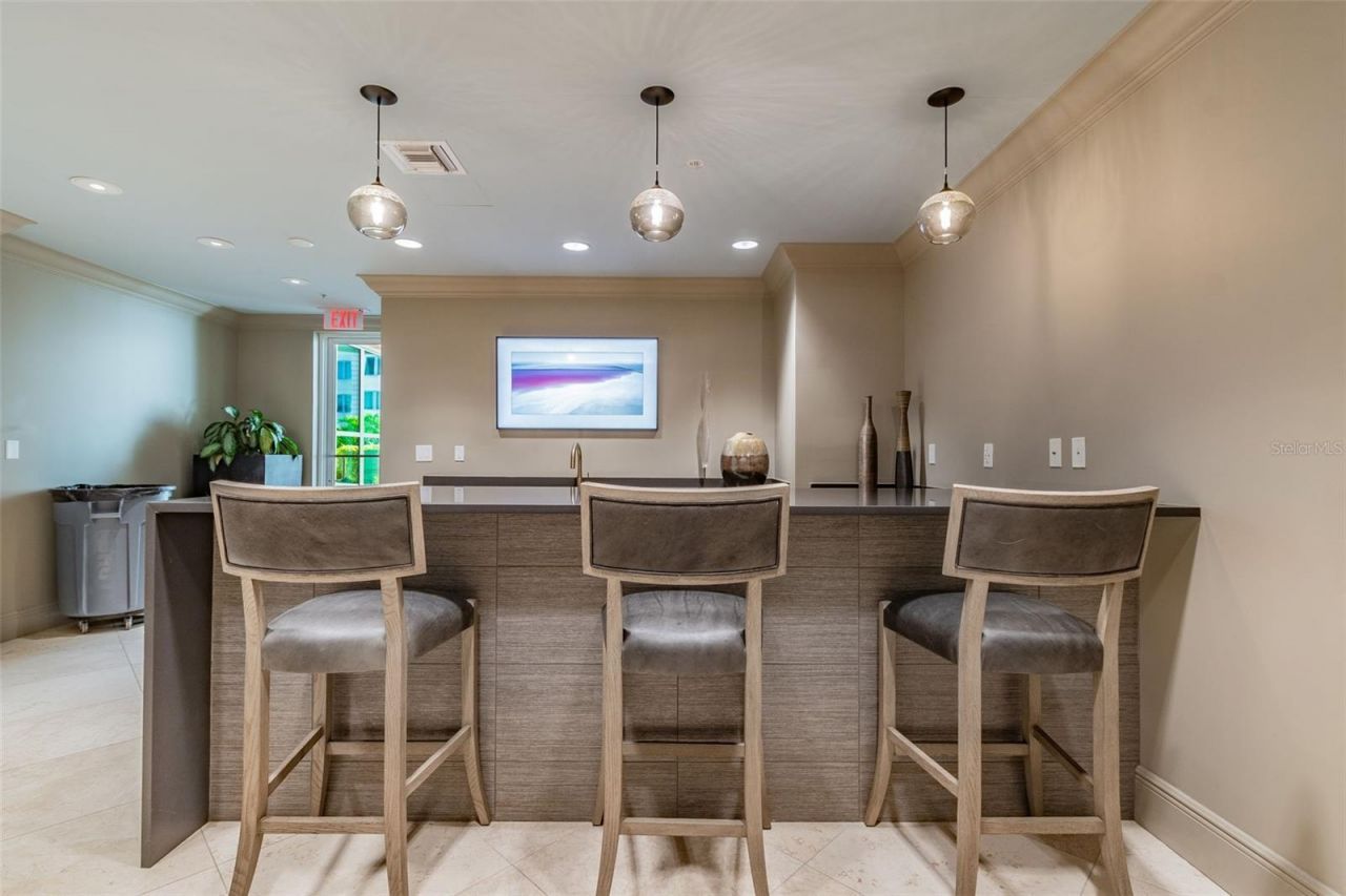 450 Knights Run Avenue, Unit 2102, Tampa, FL 33602 Photo