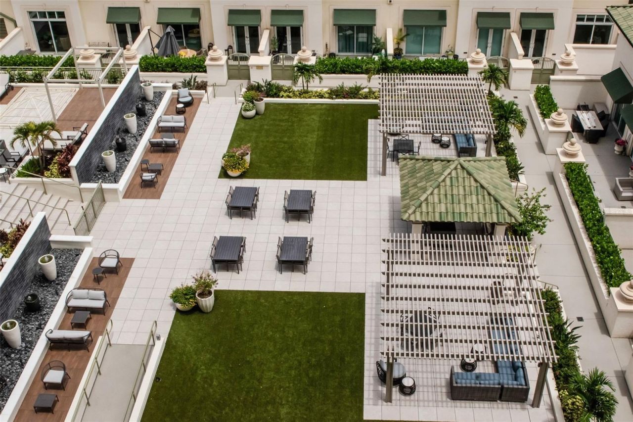 450 Knights Run Avenue, Unit 2102, Tampa, FL 33602 Photo