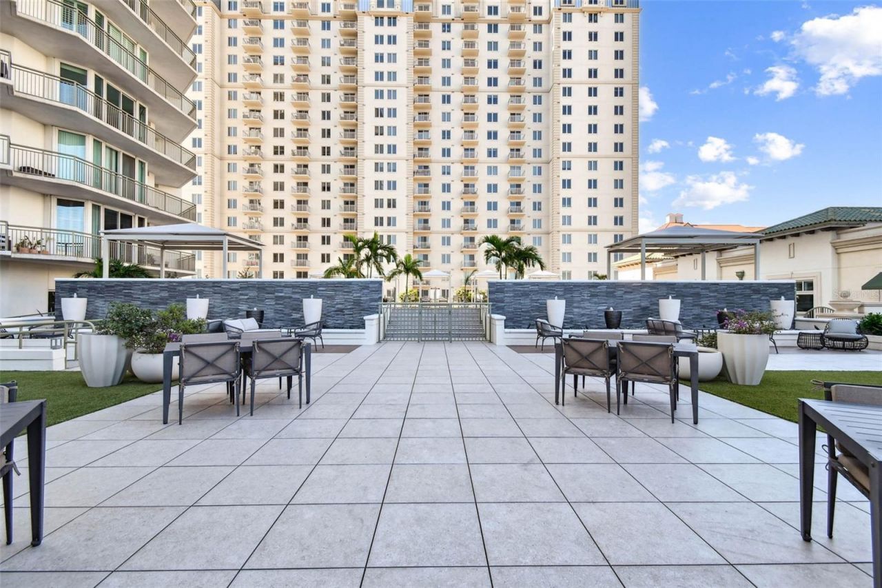 450 Knights Run Avenue, Unit 2102, Tampa, FL 33602 Photo