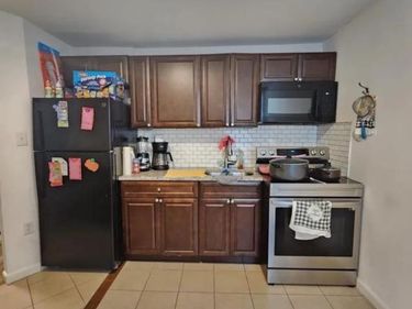 565 VAN KIRK STREET, PHILADELPHIA, PA 19120