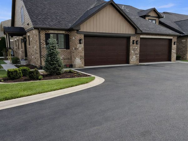 9037 W 111 Street, Palos Hills, IL 60465