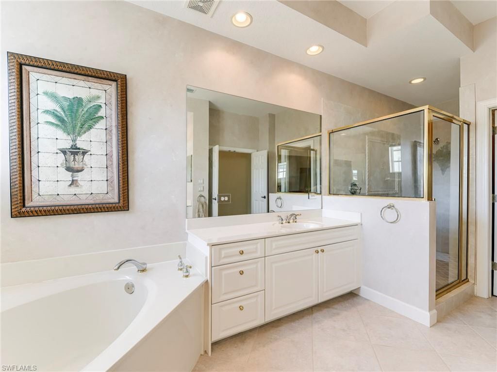 9530 Cypress Hammock Cir, Unit 202, Estero, FL 34135 Photo