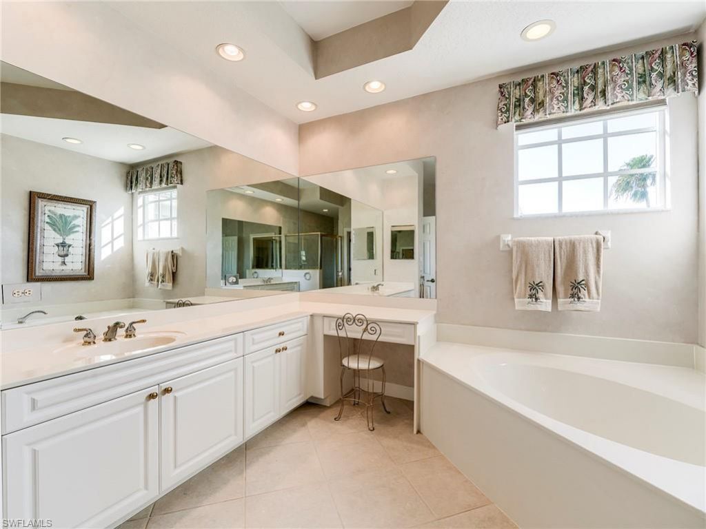 9530 Cypress Hammock Cir, Unit 202, Estero, FL 34135 Photo