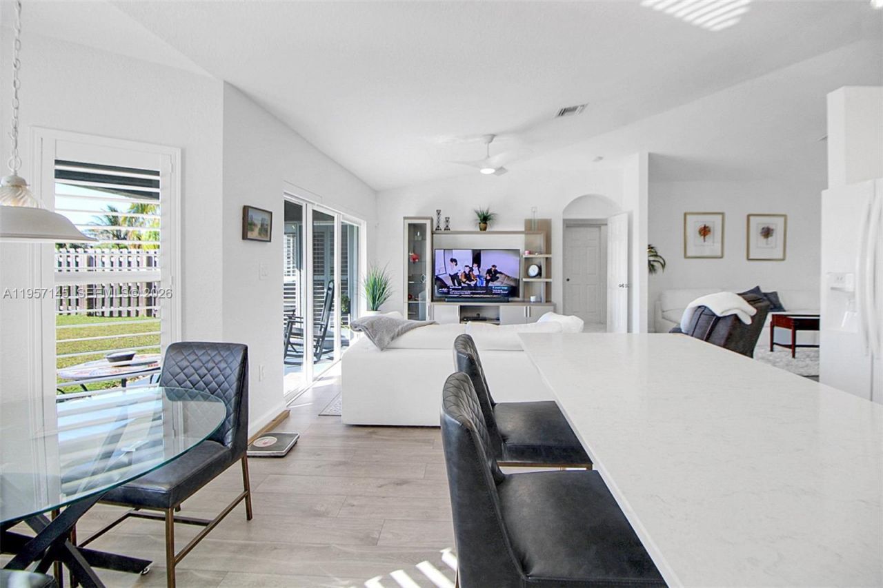 12146 SW 133rd Ter, Miami, FL 33186 Photo