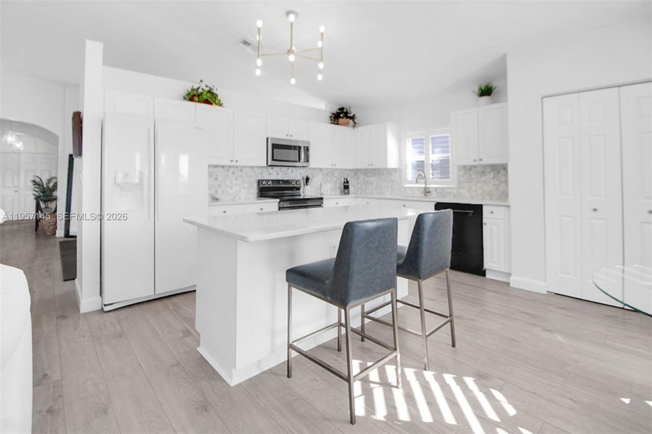 12146 SW 133rd Ter, Miami, FL 33186 Photo