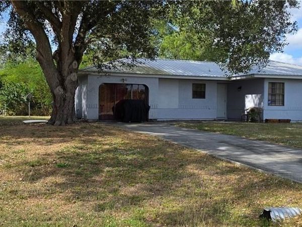 5036 E Tradewinds Cir, La Belle, FL 33935