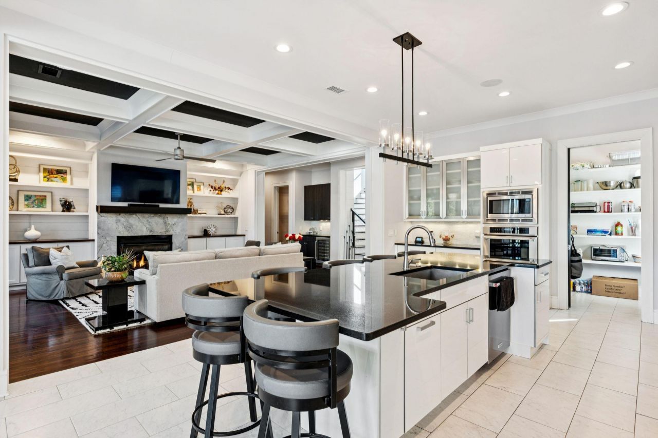 199 Ithecaw Creek Street Photo 17