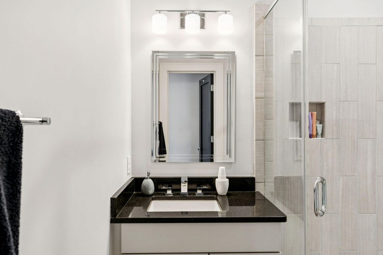 199 Ithecaw Creek Street Photo 33