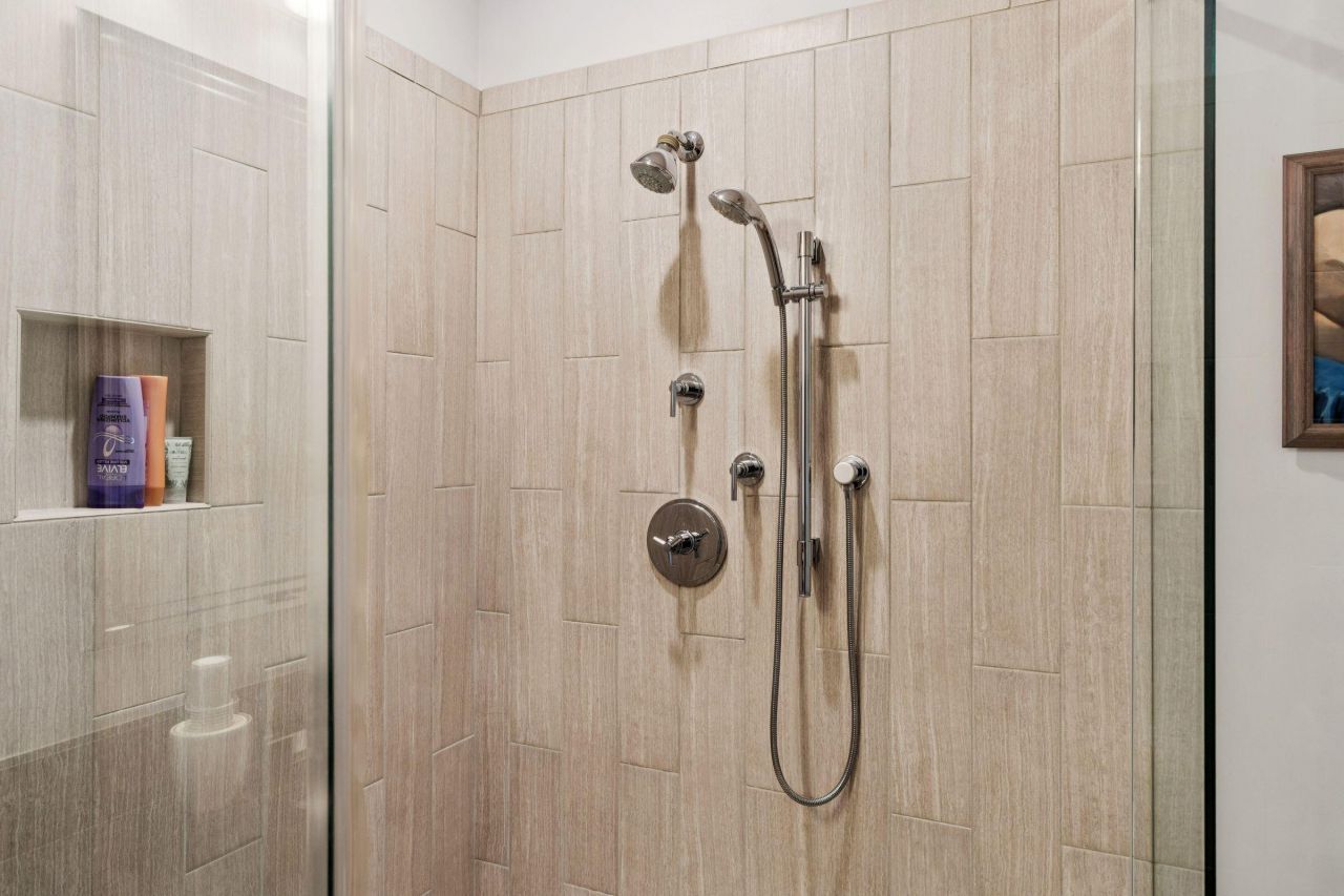 199 Ithecaw Creek Street Photo 34