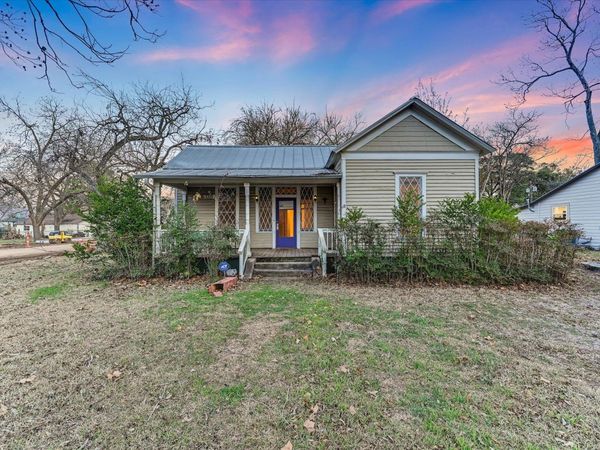 306 Garwood ST, Smithville, TX 78957