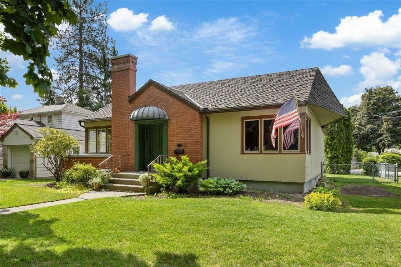 904 E 40th Ave, Spokane, WA 99203 Main Photo