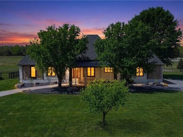 4210 NW Lake Drive, Lee's Summit, MO 64064