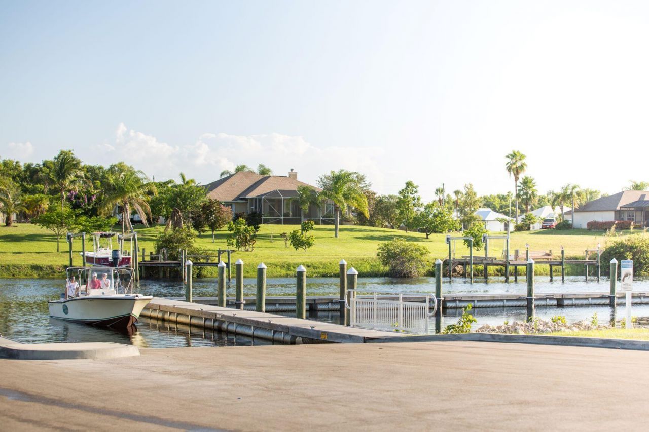 738 SW Ravenswood Lane, Port Saint Lucie, FL 34983 Photo