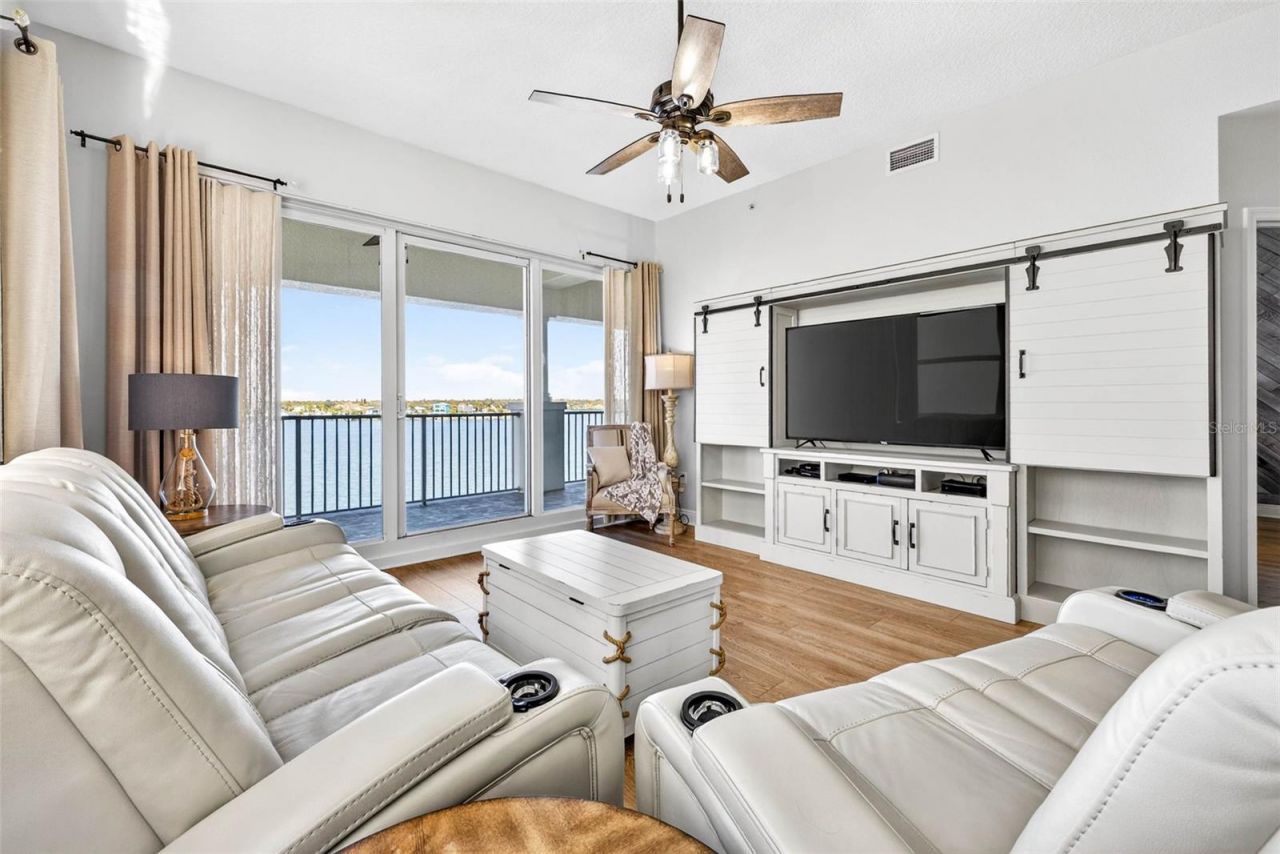 17717 Gulf Boulevard, Unit 401, Redington Shores, FL 33708 Photo