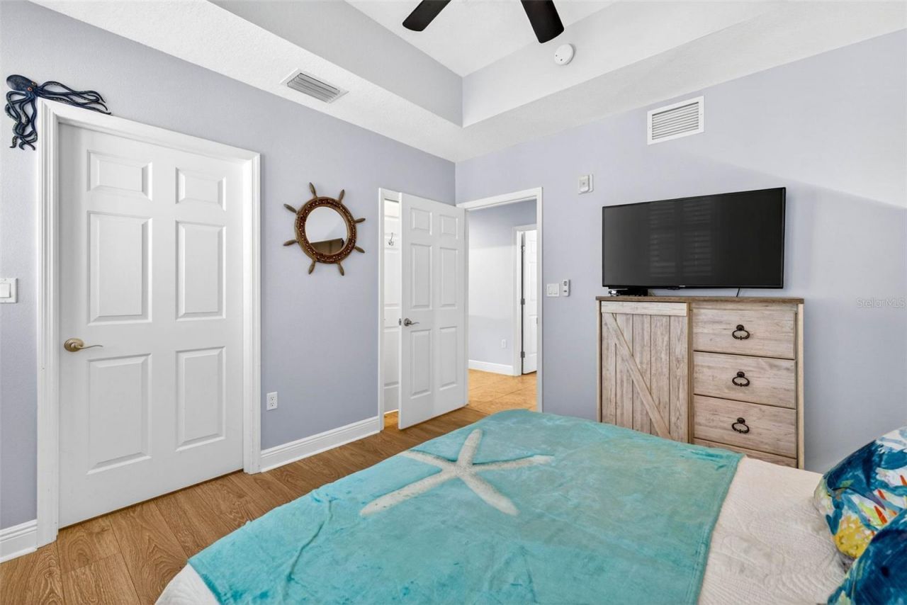 17717 Gulf Boulevard, Unit 401, Redington Shores, FL 33708 Photo