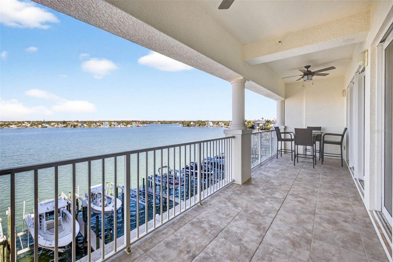 17717 Gulf Boulevard, Unit 401, Redington Shores, FL 33708 Photo