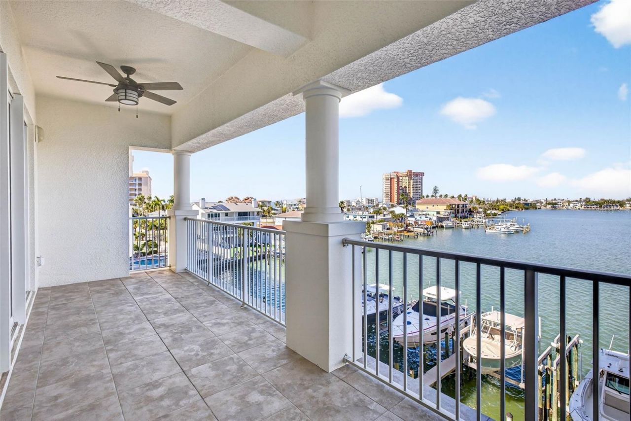 17717 Gulf Boulevard, Unit 401, Redington Shores, FL 33708 Photo