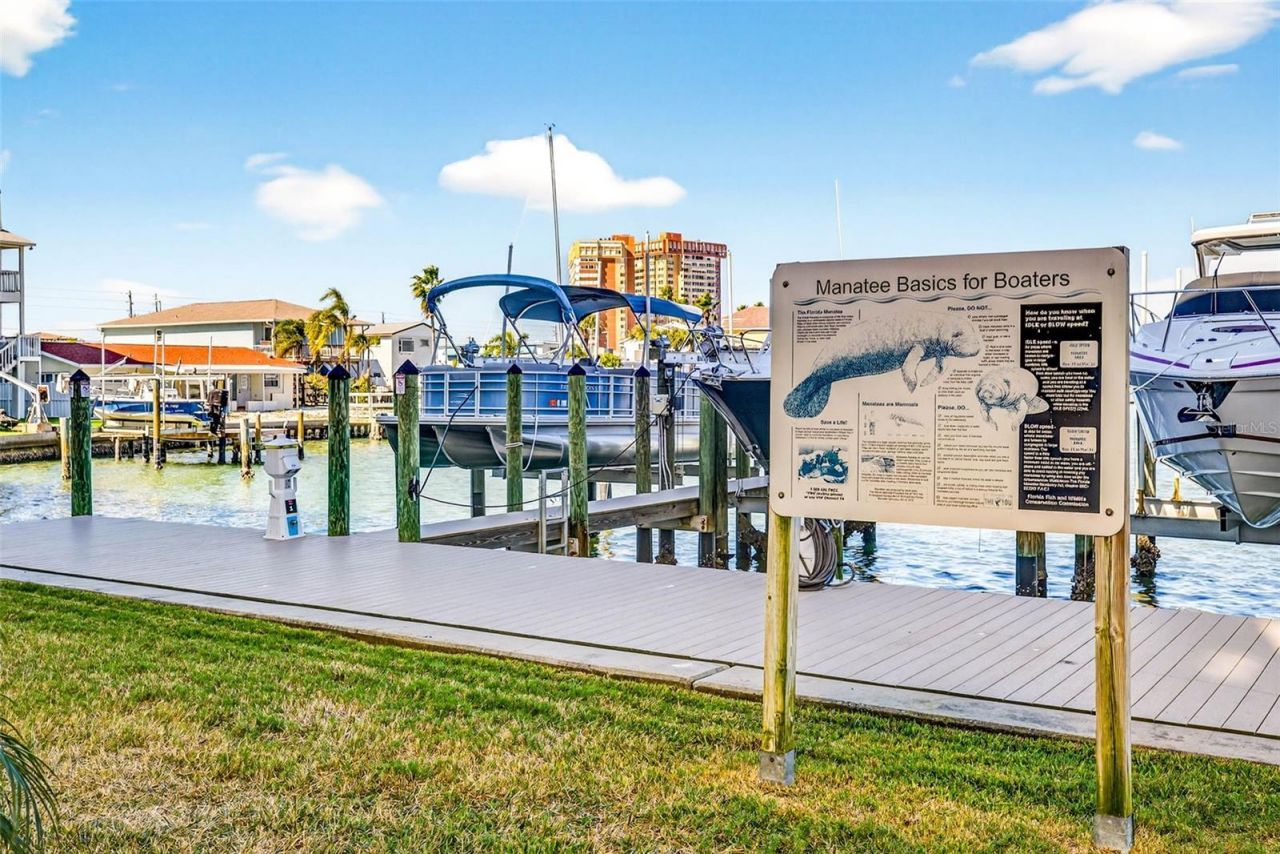 17717 Gulf Boulevard, Unit 401, Redington Shores, FL 33708 Photo