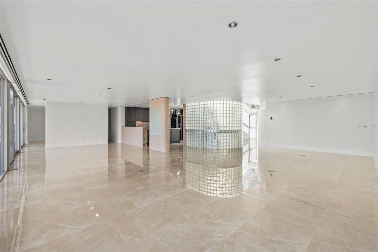 320 S Shore Drive, Sarasota, FL 34234 Photo